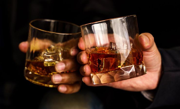 Best Whiskey Gifts 2 Glasses