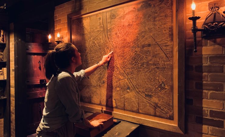 Escape Room Pointing To Map